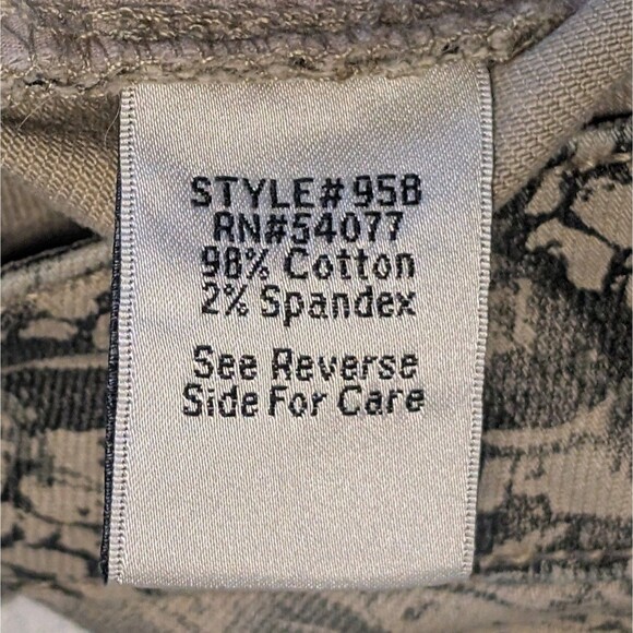 CAbi Womens Size 4 Style #958 Diamondback Snake Reptile Print Super Skinny Jeans - Picture 6 of 10